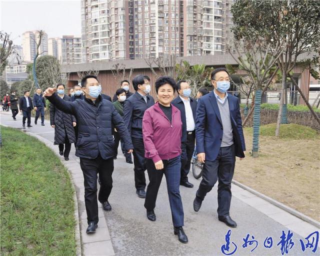 包惠调研重点民生项目建设